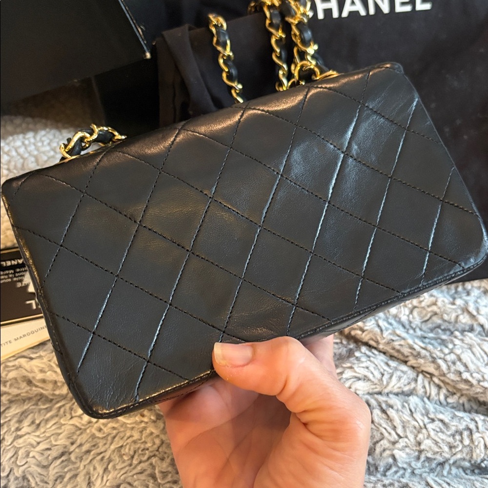 CHANEL mini Matelasse Lambskin Full Flap. - Picture 17 of 17